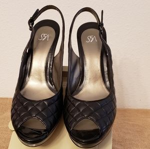 🖖🖖Saks Fifth Ave Quilted Sling Back Heels